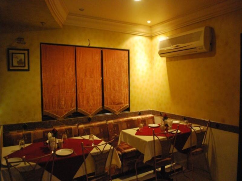 Oyo 17332 Hotel Nana'S Daman Kültér fotó