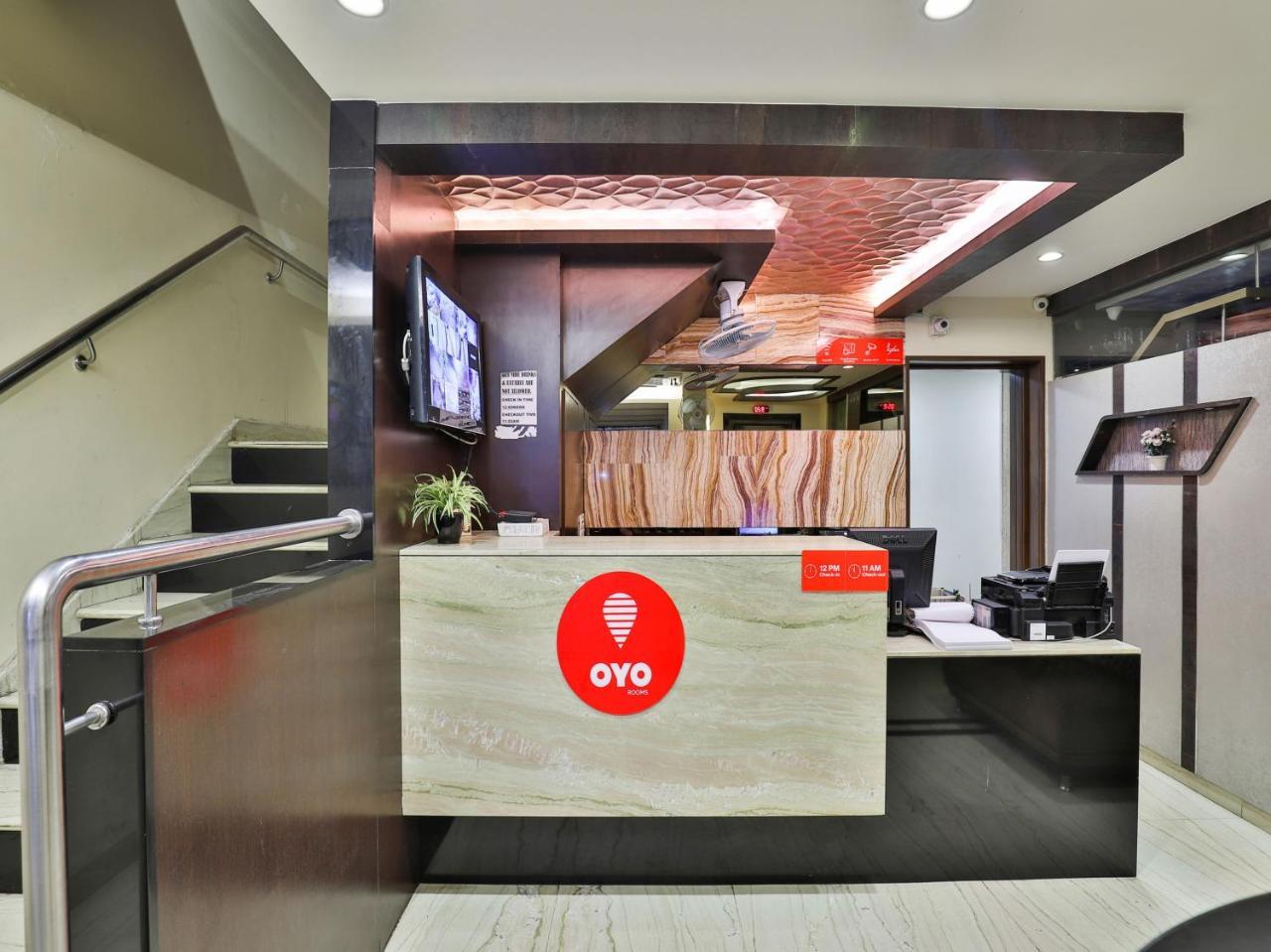 Oyo 17332 Hotel Nana'S Daman Kültér fotó